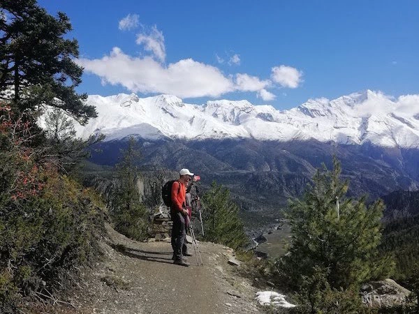 Trekkers gazing the views in  Annapurna Circuit Trek trail