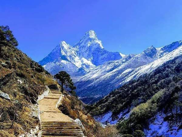 Mt amadablam view during Namche to Tenboche